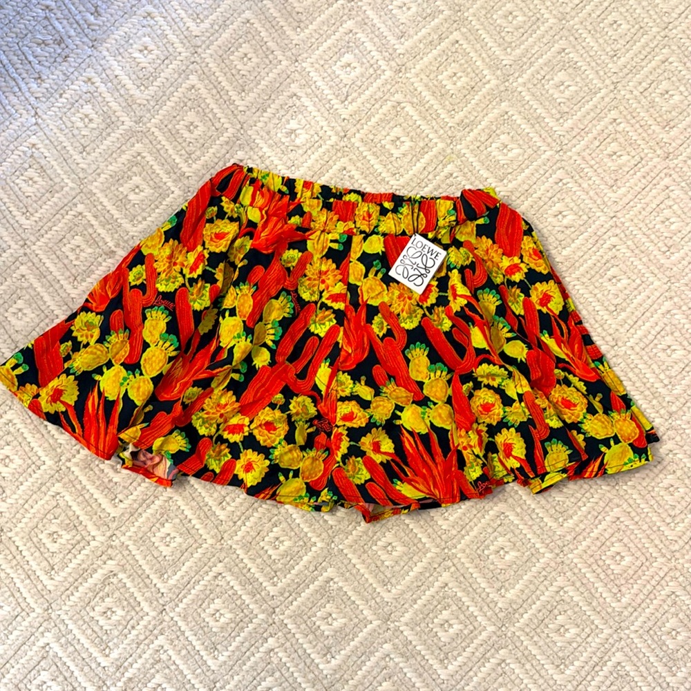 NWT women’s Loewe skort/shorts, size M